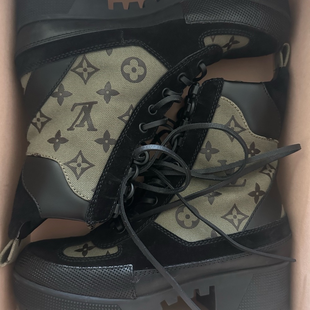 Louis Vuitton Desert Boot - Picture 6 of 9
